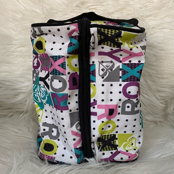Roxy Toiletry Everyday Bag - Picture 3 of 8